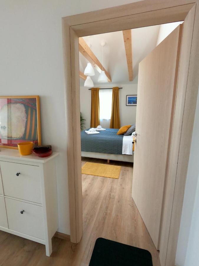 Gavan Room Cres Esterno foto